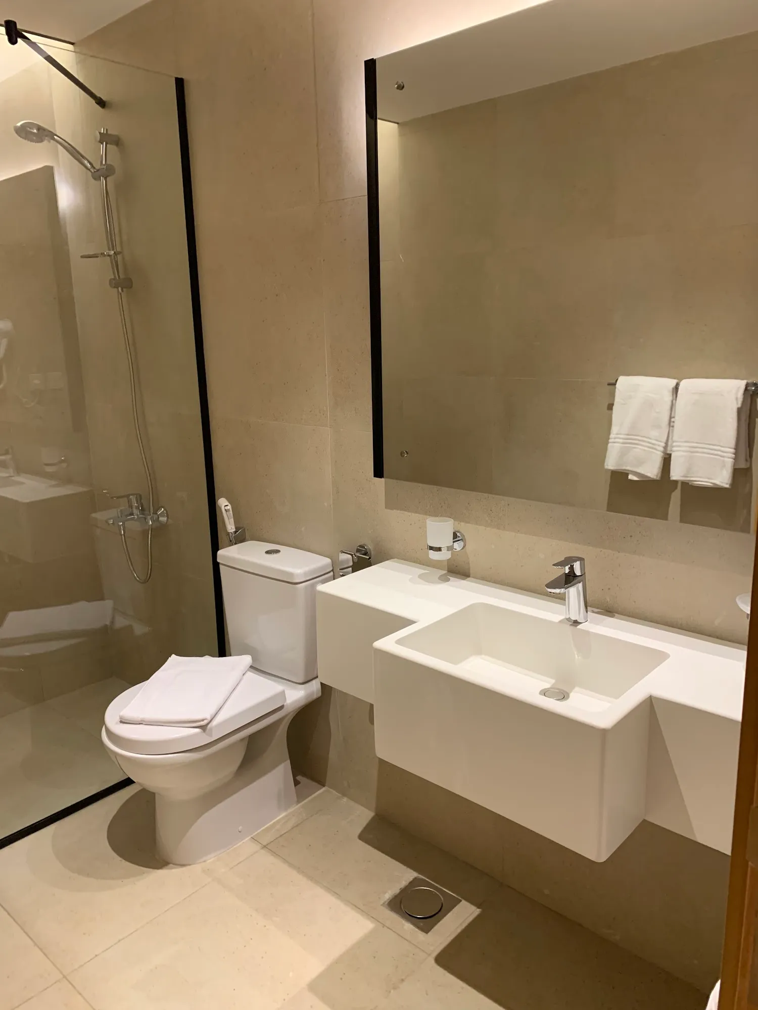 أجنحة حسنة HASANAH SUITES-31